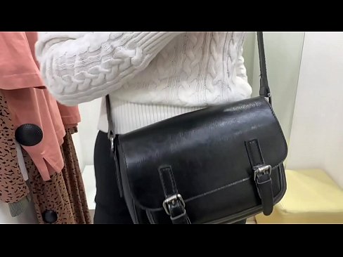 ❤️ Јавна мастурбација на младата кучка FeralBerry со дилдо во фитинг просторијата Порно vk на mk.corona-pass.ru ﹏